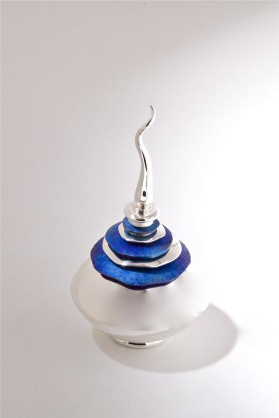 parfumflesje zilver met blauw titanium