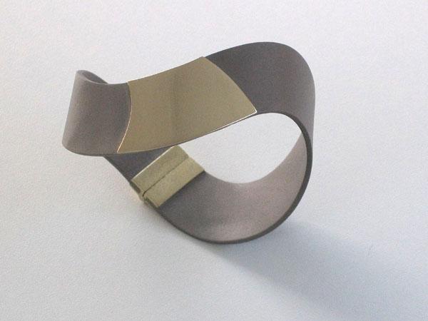 armband titanium en goud