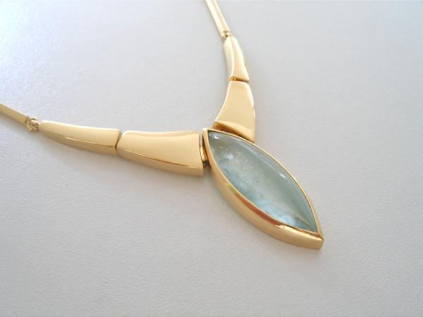 collier 18 krt. geelgoud aquamarijn